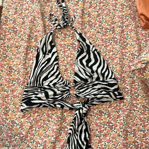 Zebra cropped tie top
